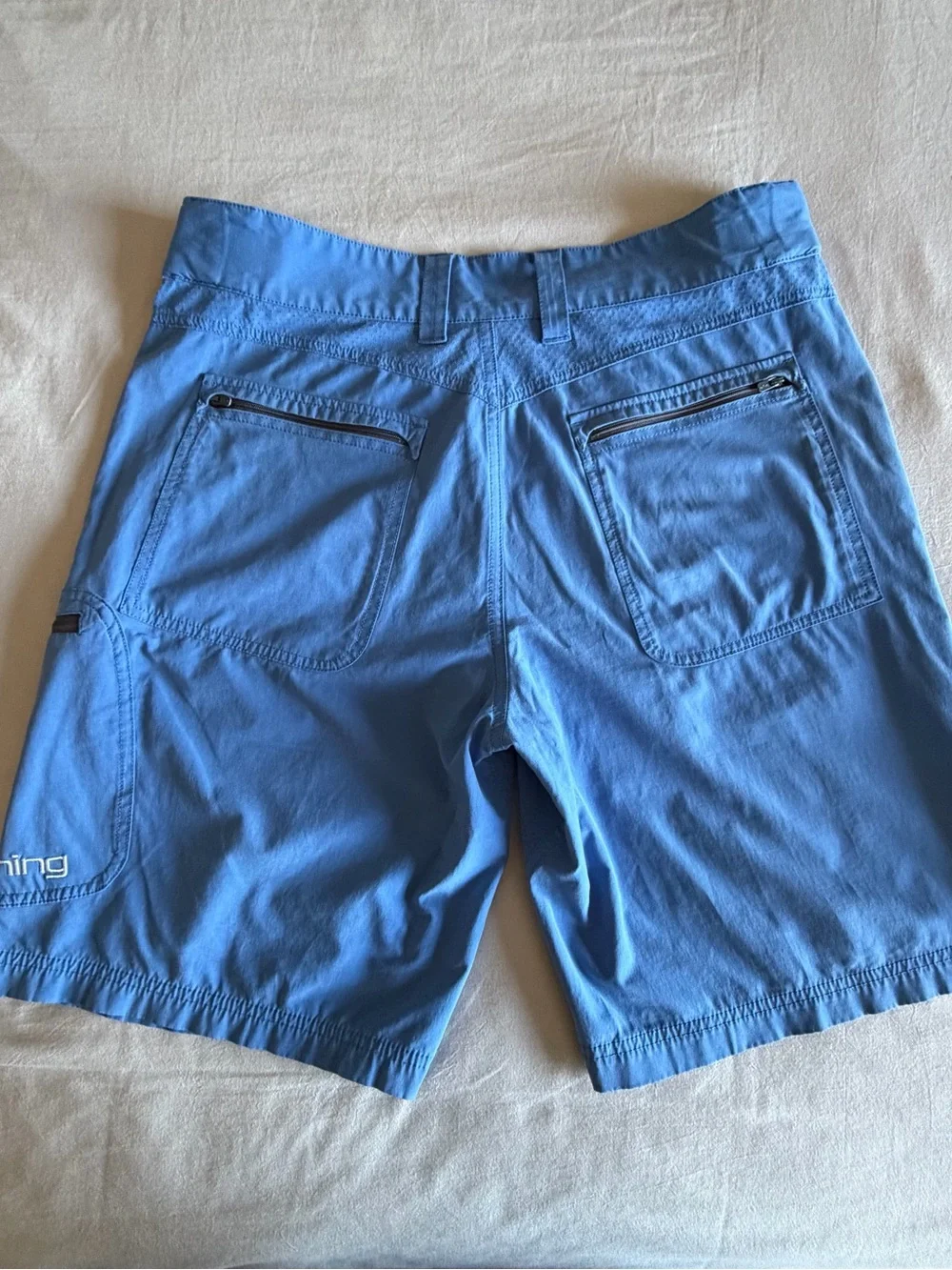 Huk Performance Fabrics Men's Blue 10.5”Cargo Fishing Shorts L 36W Pockets